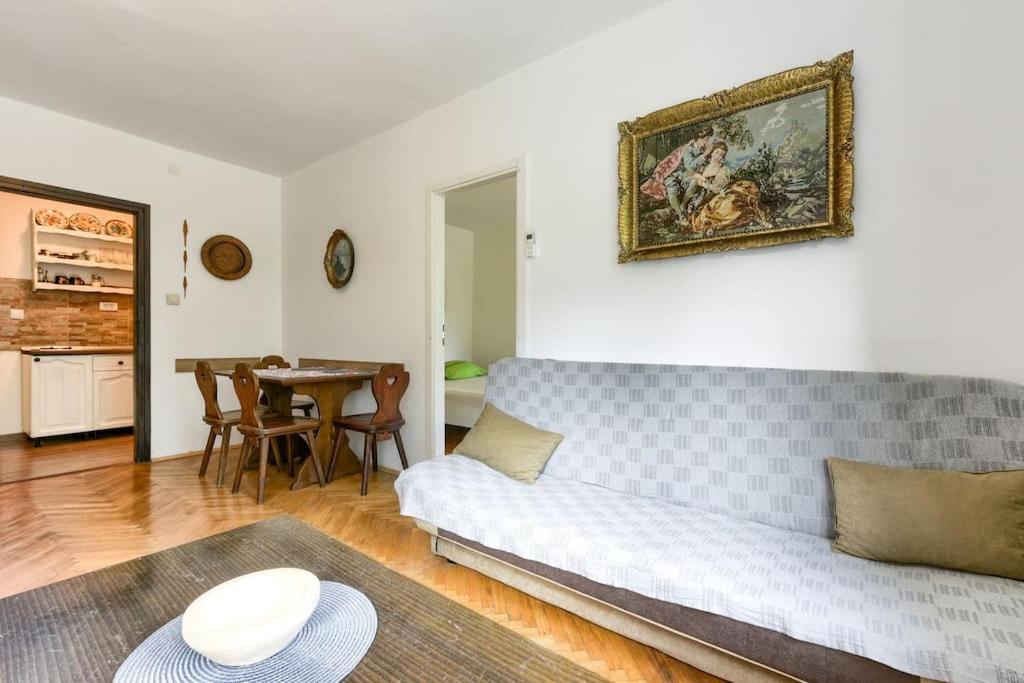 Ferienwohnung Apartman Legacy Zadar Exterior foto